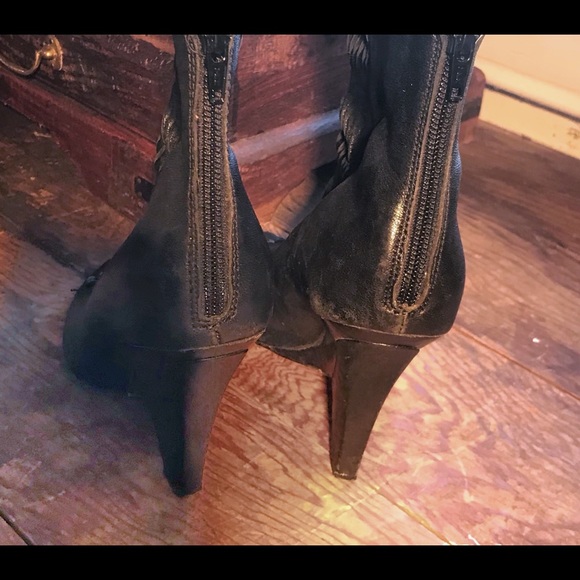 Sam Edelman Krosby Heeled Bootie - Picture 6 of 7